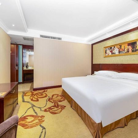 Vienna Hotel Dongguan Houjie Exhibition Center Bagian luar foto