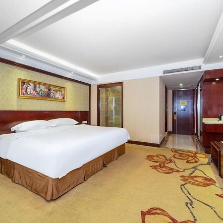 Vienna Hotel Dongguan Houjie Exhibition Center Bagian luar foto