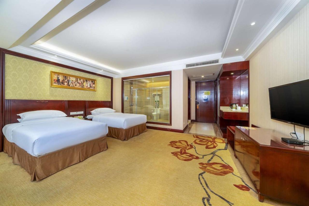Vienna Hotel Dongguan Houjie Exhibition Center Bagian luar foto