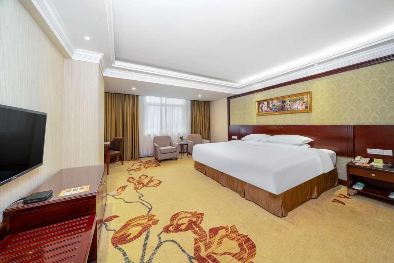 Vienna Hotel Dongguan Houjie Exhibition Center Bagian luar foto