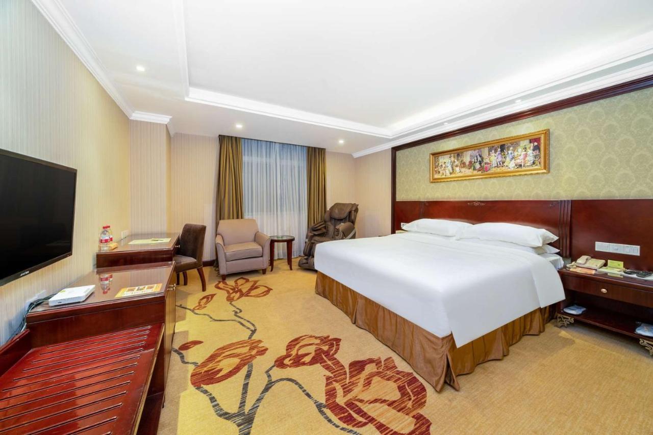 Vienna Hotel Dongguan Houjie Exhibition Center Bagian luar foto