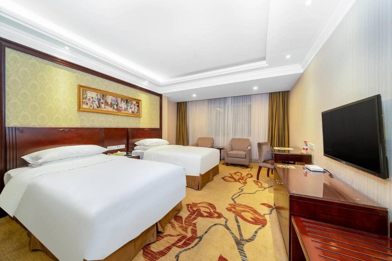 Vienna Hotel Dongguan Houjie Exhibition Center Bagian luar foto