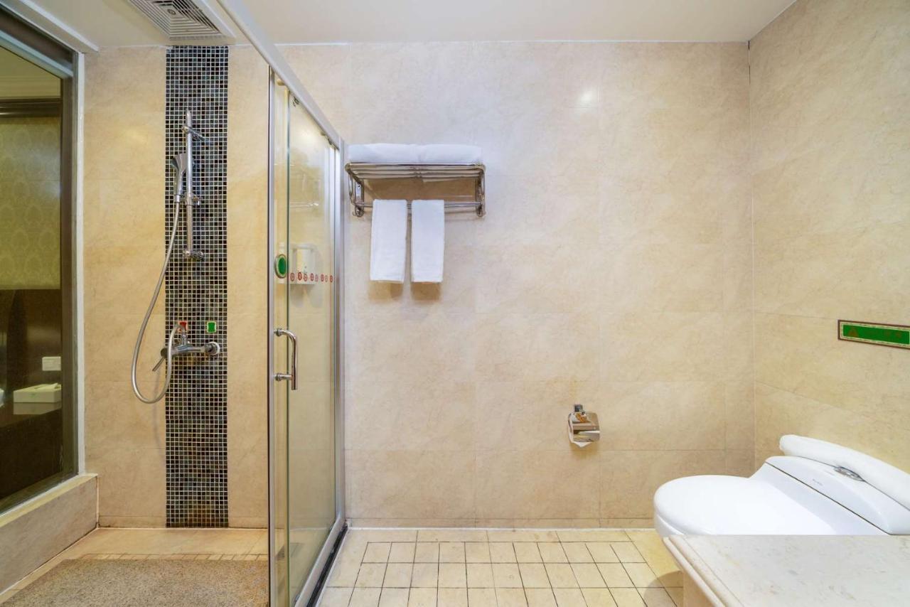 Vienna Hotel Dongguan Houjie Exhibition Center Bagian luar foto