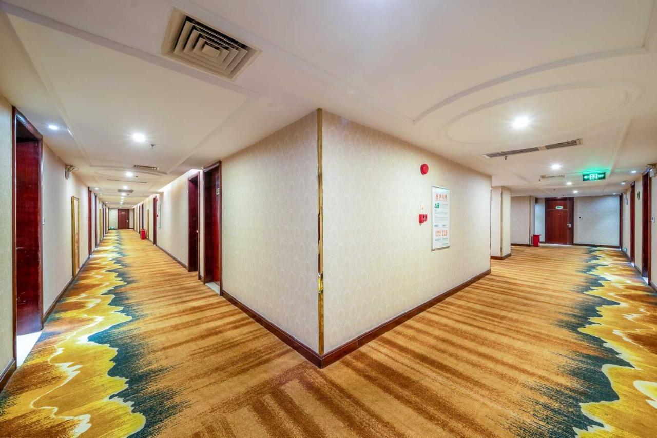 Vienna Hotel Dongguan Houjie Exhibition Center Bagian luar foto