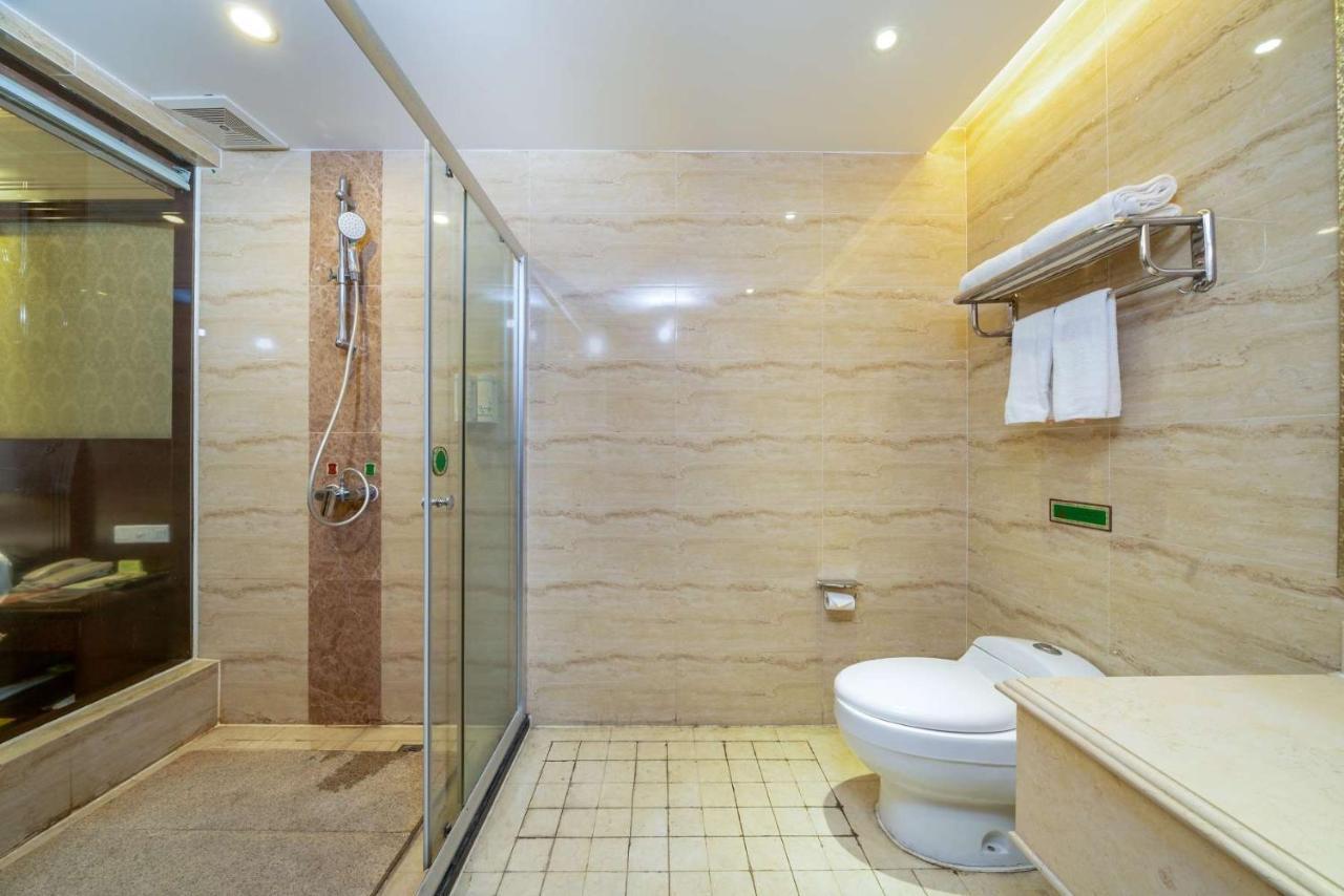 Vienna Hotel Dongguan Houjie Exhibition Center Bagian luar foto