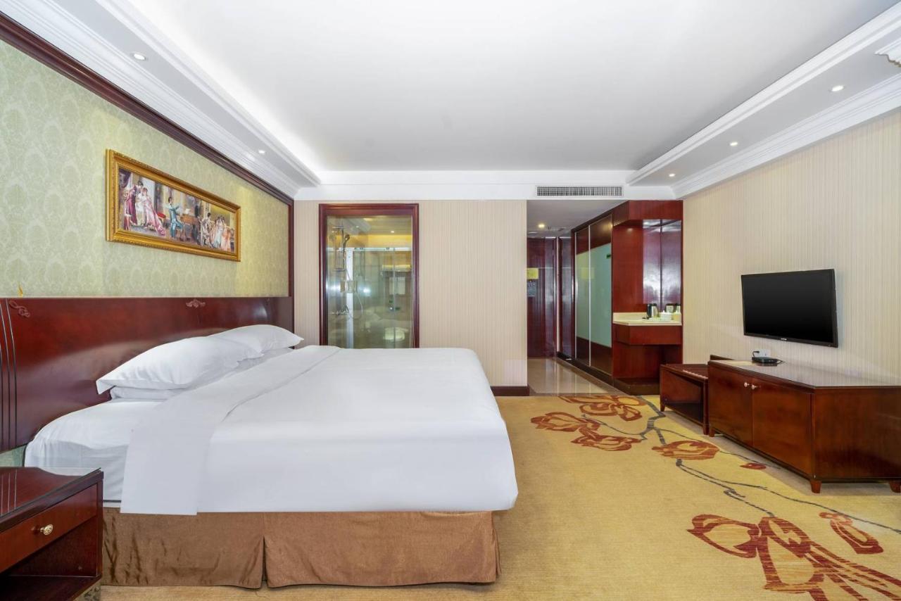 Vienna Hotel Dongguan Houjie Exhibition Center Bagian luar foto