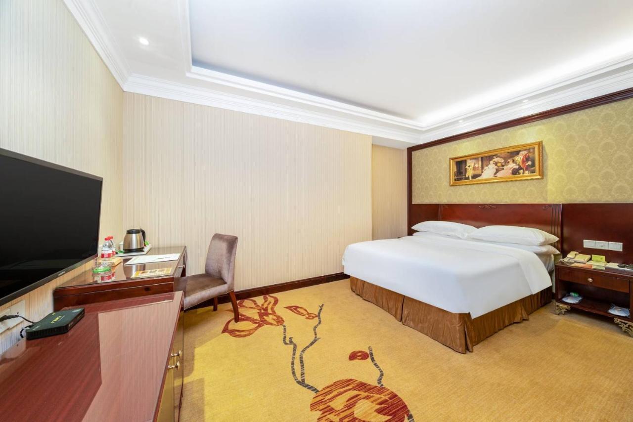 Vienna Hotel Dongguan Houjie Exhibition Center Bagian luar foto