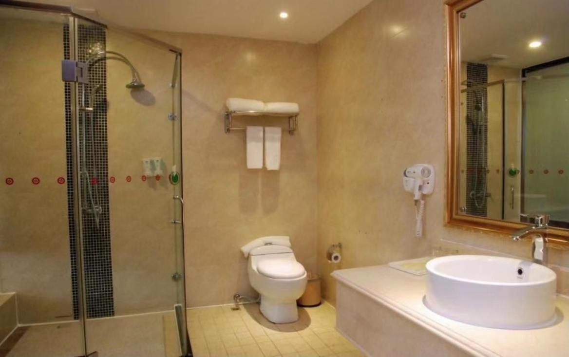 Vienna Hotel Dongguan Houjie Exhibition Center Bagian luar foto