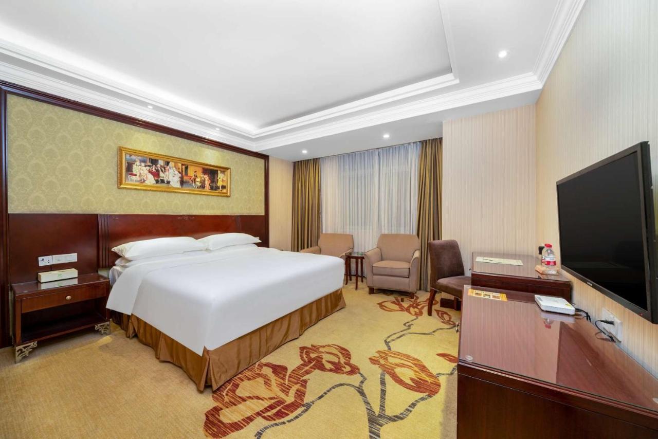Vienna Hotel Dongguan Houjie Exhibition Center Bagian luar foto