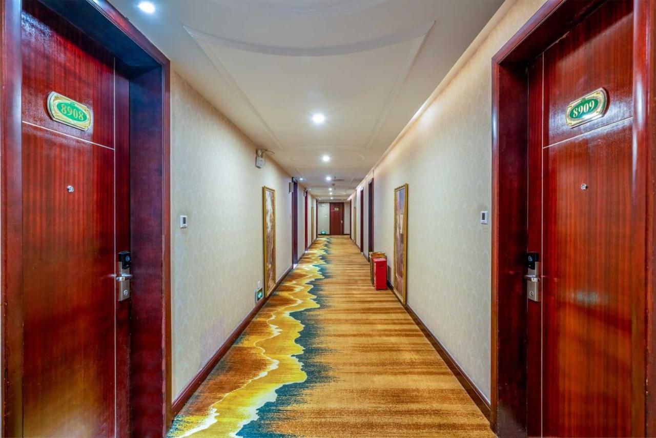 Vienna Hotel Dongguan Houjie Exhibition Center Bagian luar foto
