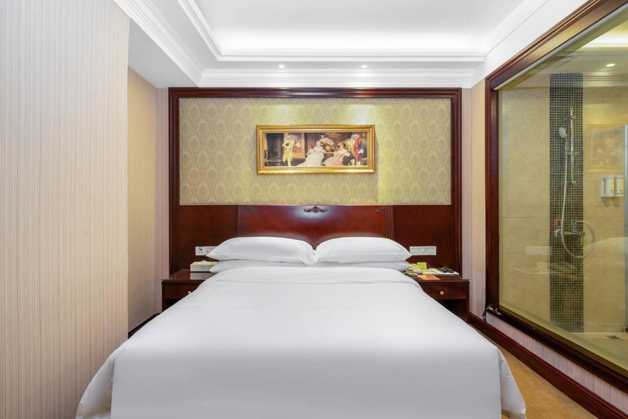 Vienna Hotel Dongguan Houjie Exhibition Center Bagian luar foto