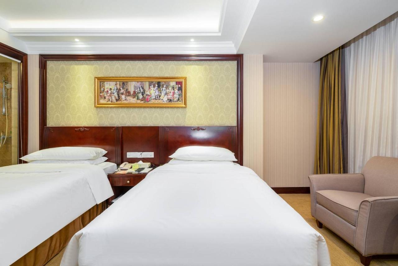 Vienna Hotel Dongguan Houjie Exhibition Center Bagian luar foto