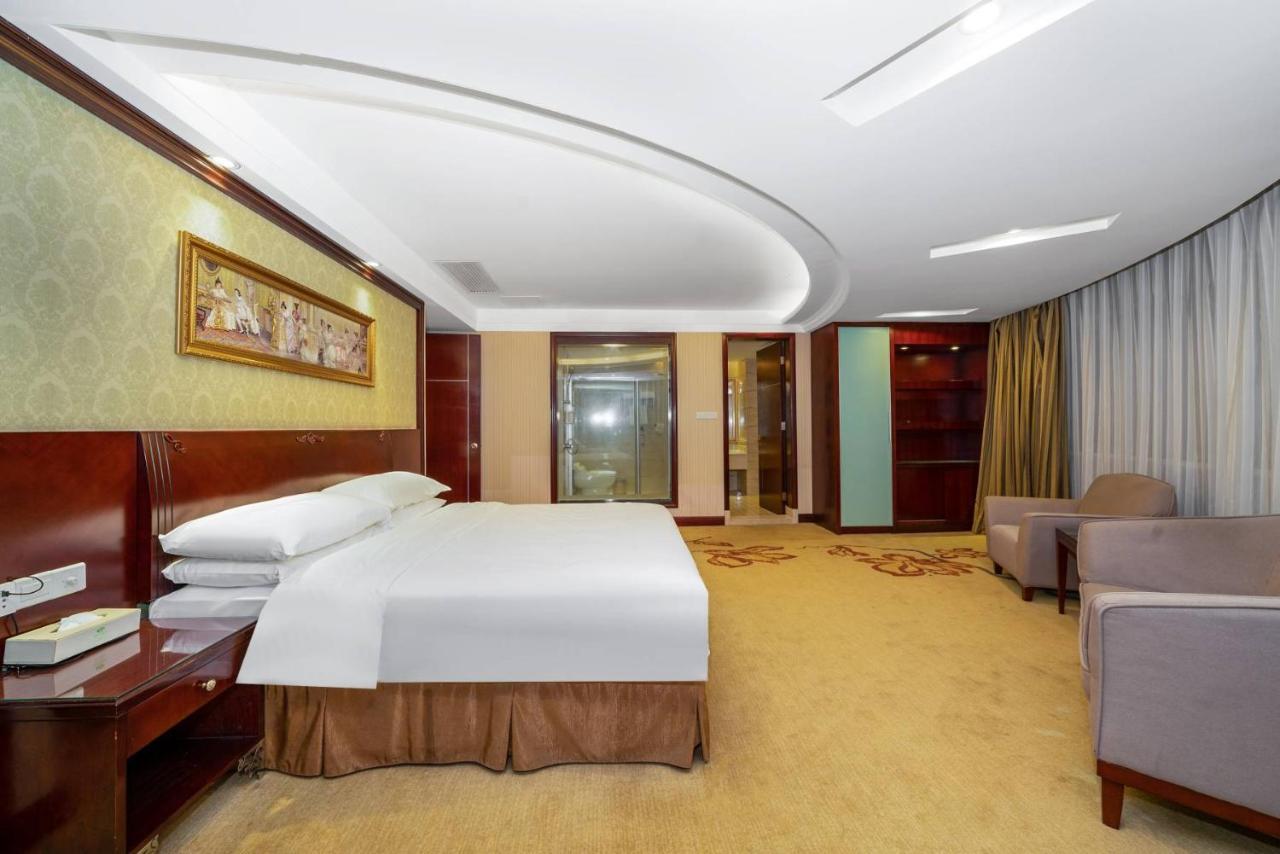 Vienna Hotel Dongguan Houjie Exhibition Center Bagian luar foto